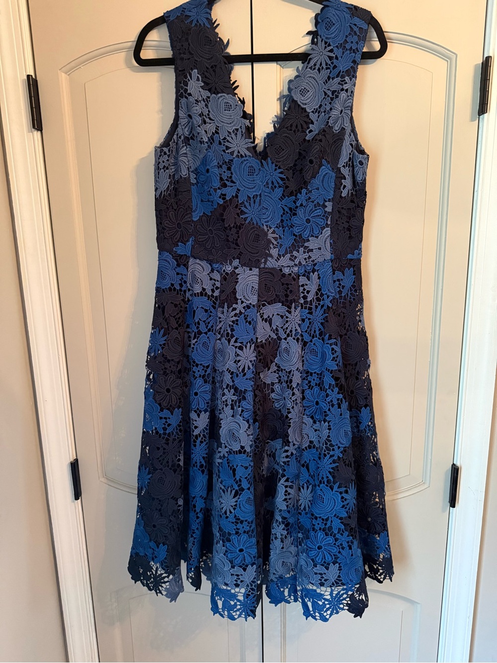 Vera Wang Navy and Blue Floral Lace V-Neck Midi Dress